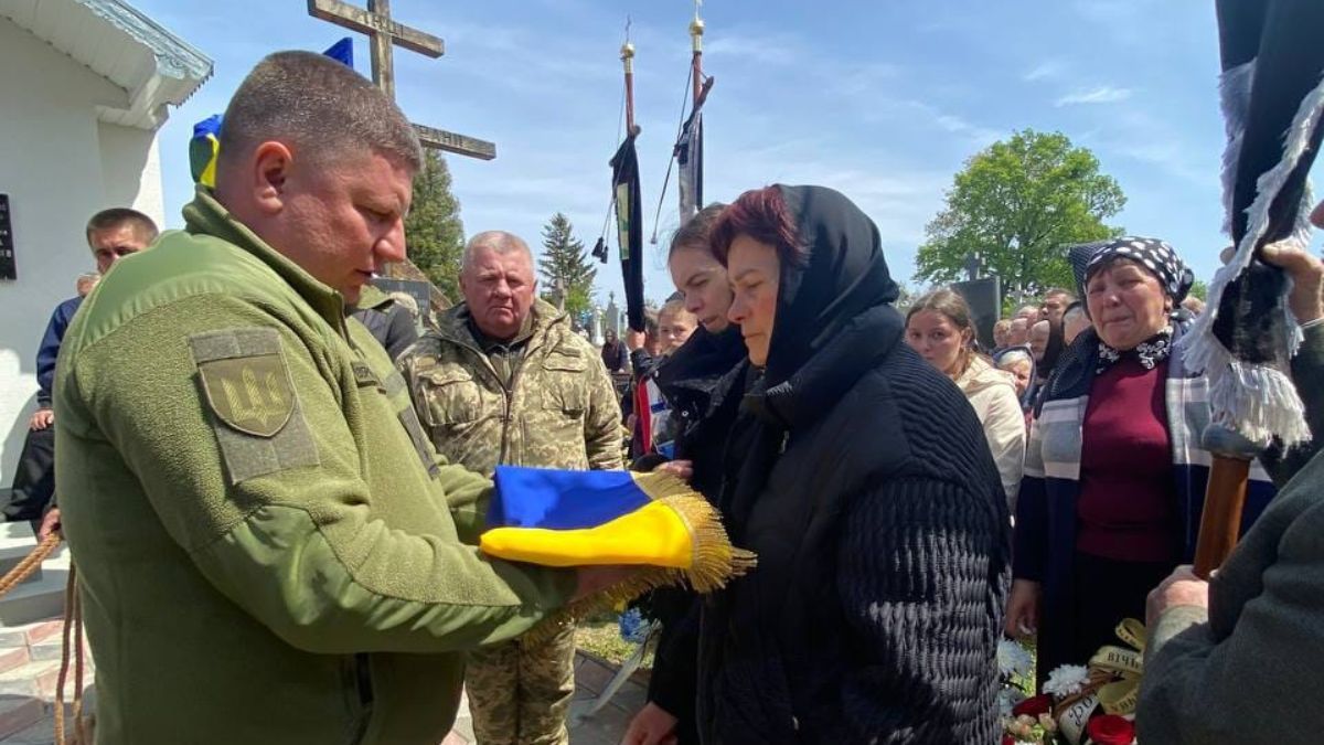 У Городенківській громаді провели в останню дорогу Богдана Бруса 7