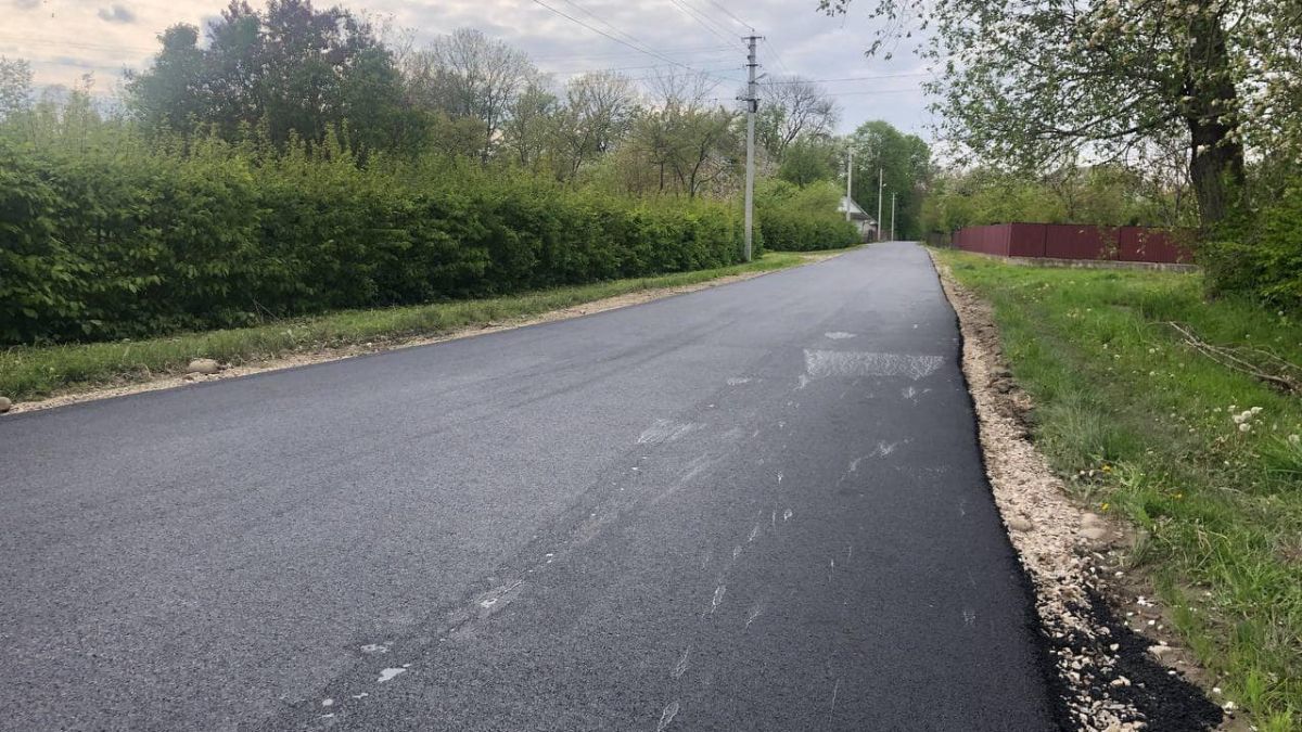 У Товмачику роблять дорогу до церкви 1