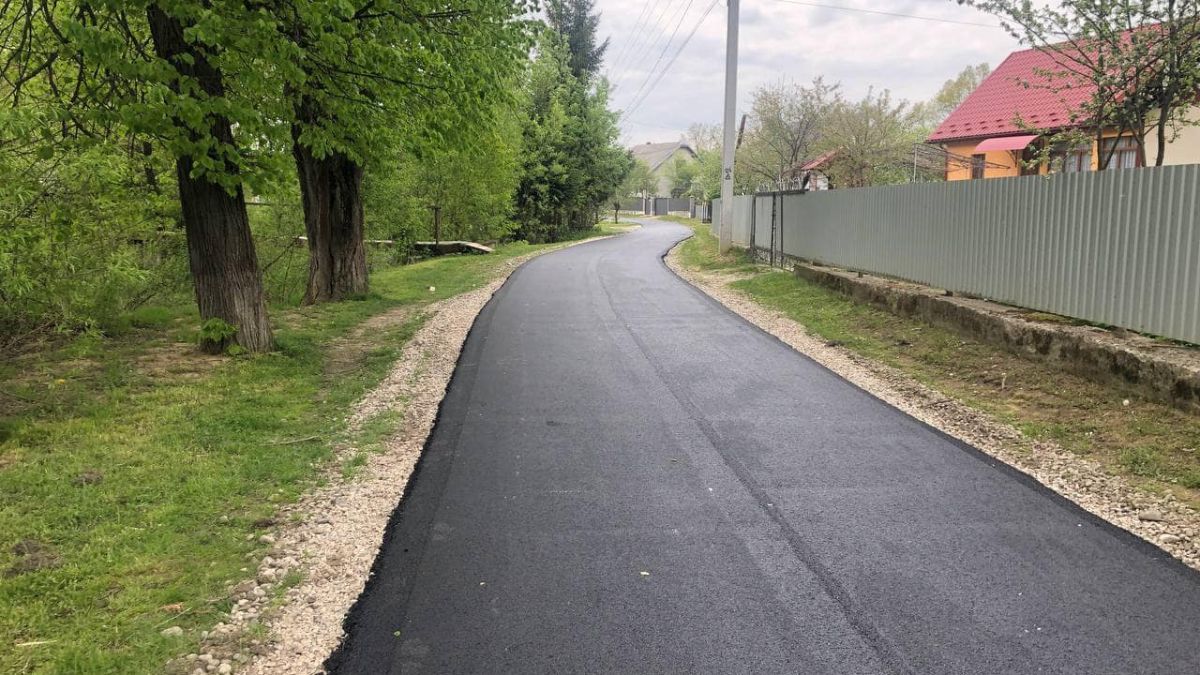 У Товмачику роблять дорогу до церкви 2