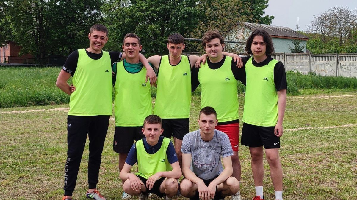 Коломийські студенти та педагоги зіграли у футбол 1