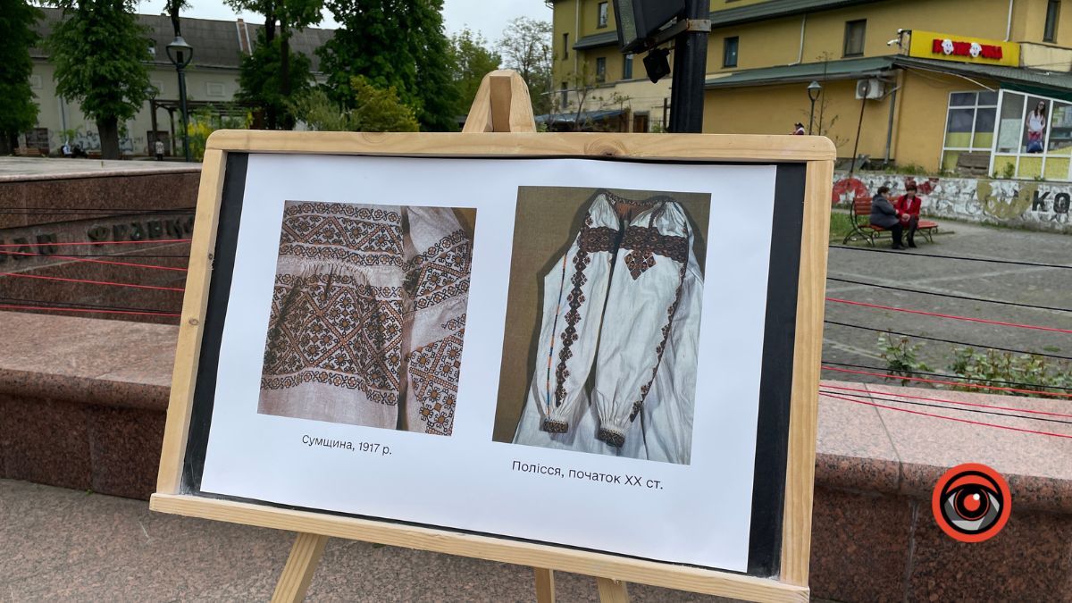 Коломияни одягнули Івана Франка у вишиванку 5