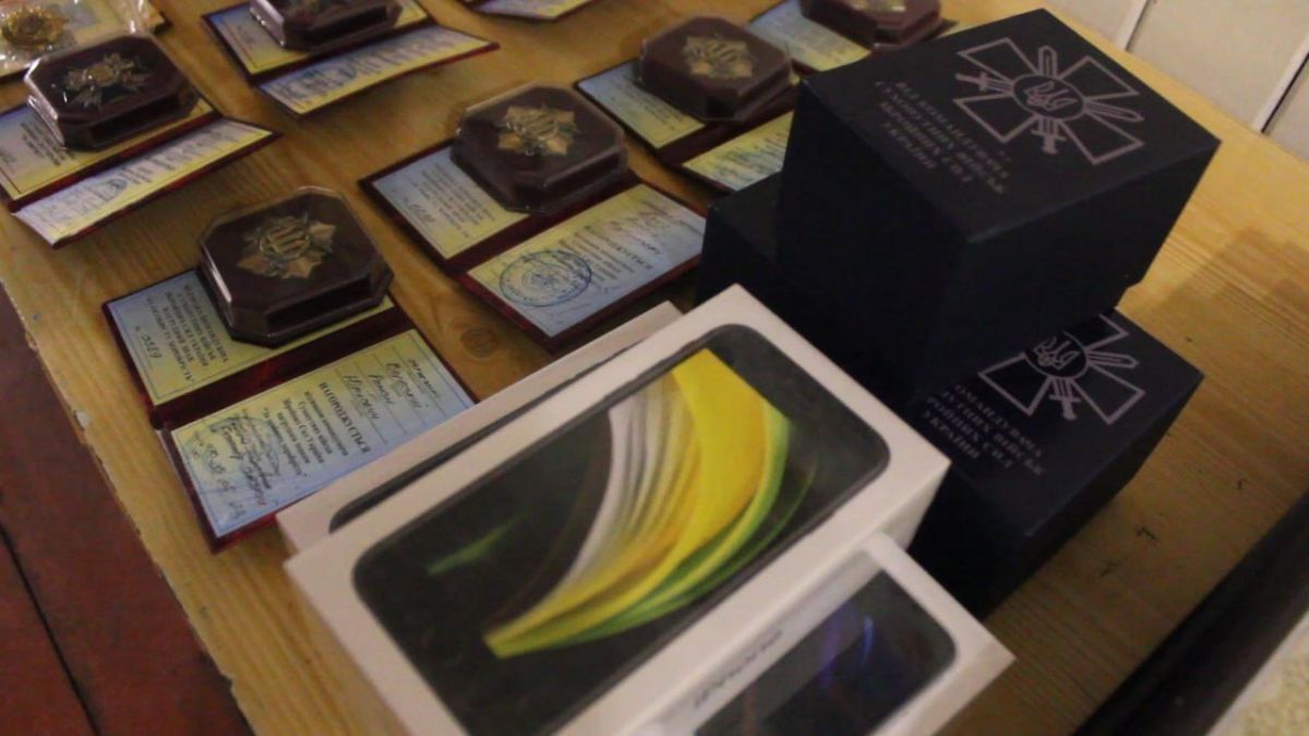 Командувач сухопутних військ відзначив едельвейсів 1