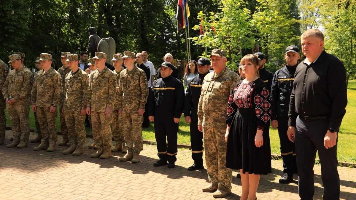 Шістьом родинам загиблих воїнів з Косівщини вручили почесні нагороди 1