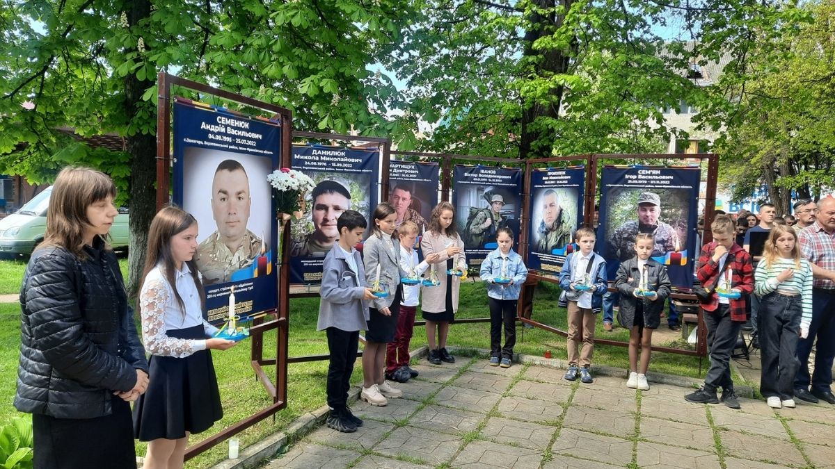 У Верховині відбулося відкриття Алеї пам'яті Героїв 2