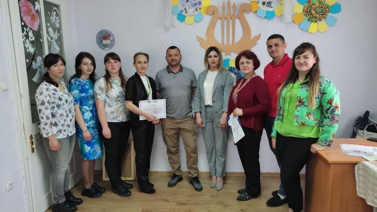 Дітей з Кутів нагородили дипломами за допомогу ЗСУ 2