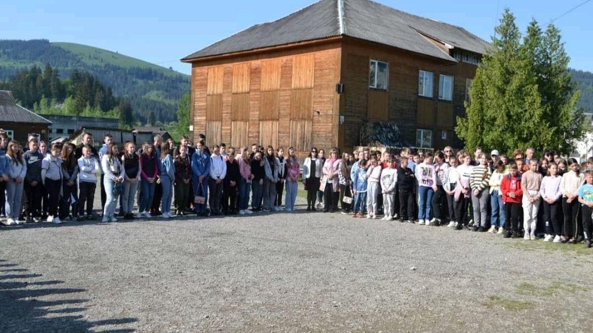 Меморіальну дошку загиблому Герою Назарію Могоруку відкрили у Верховинській громаді 1