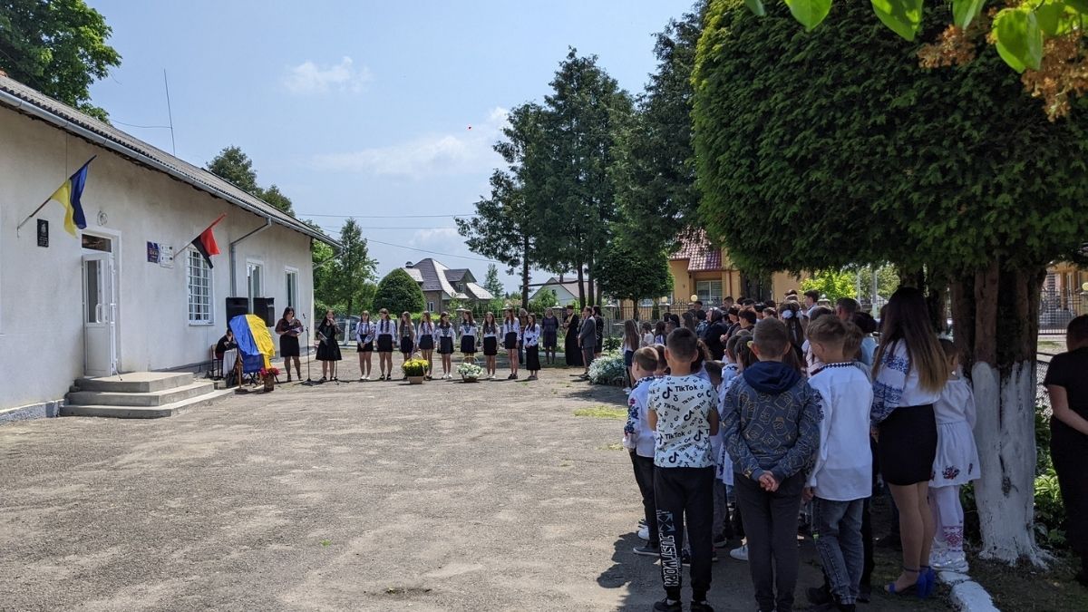 У Спасі відкрили меморіальний стенд загиблому Герою Дмитру Ткачуку 2