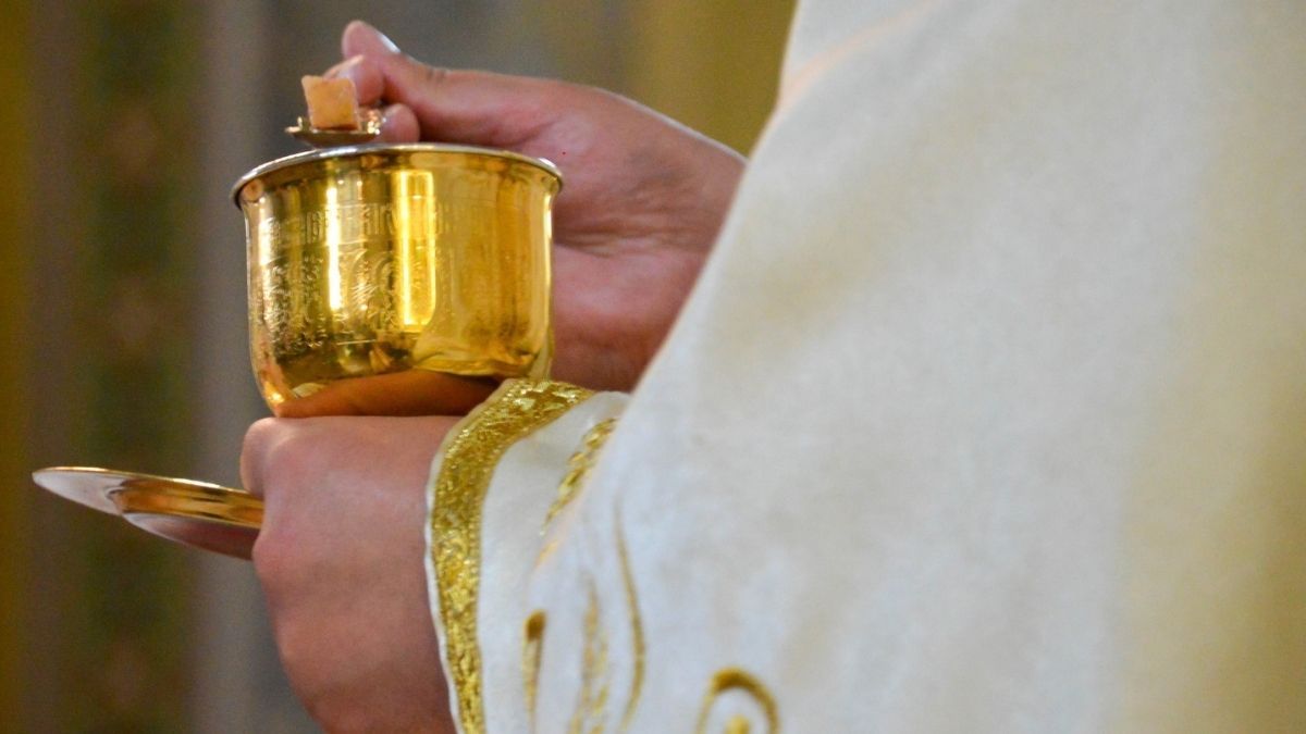 Учні 7 гімназії прийняли Перше Причастя у Михайлівському соборі 1