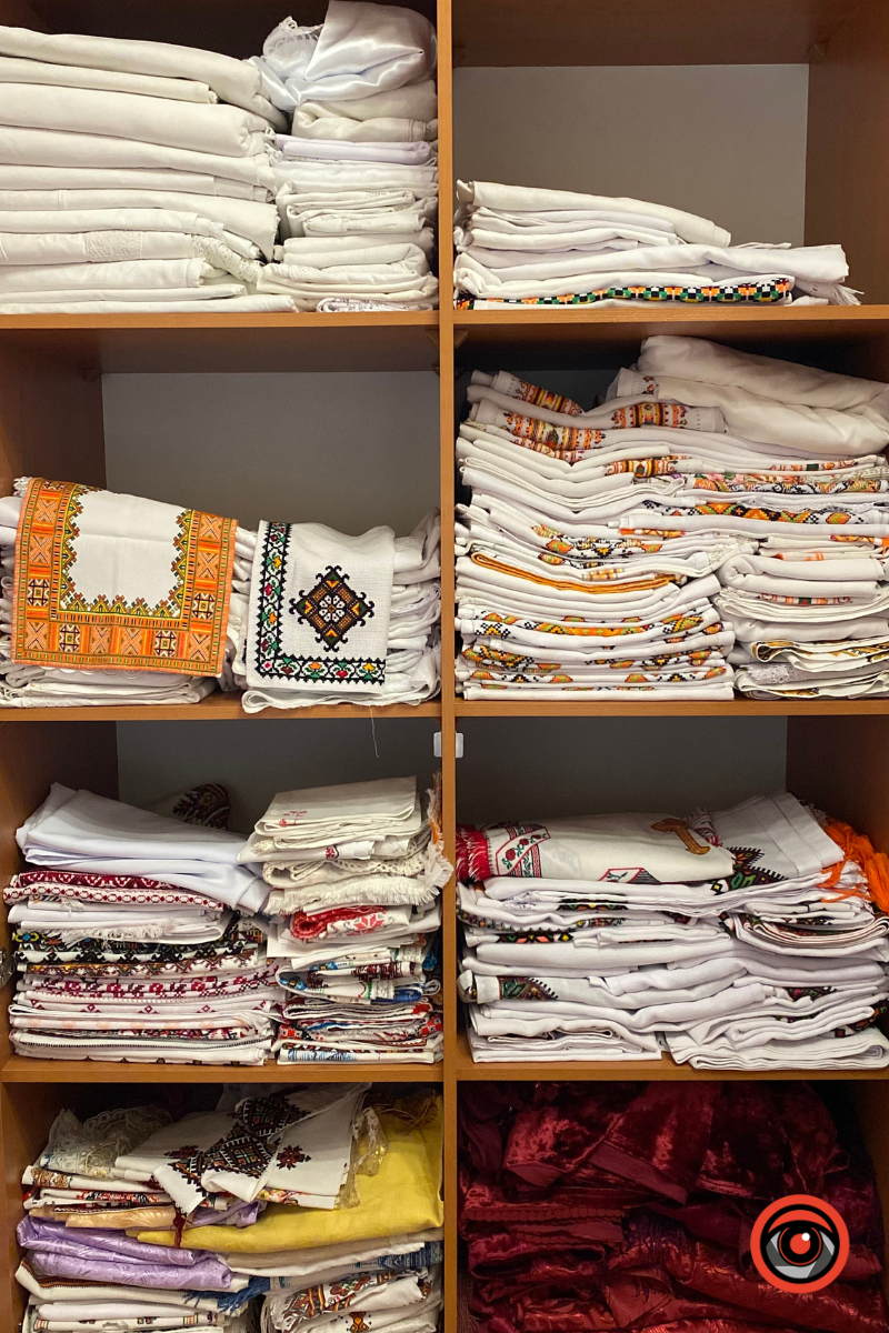 Давня вишивка у Святомихайлівському соборі 2