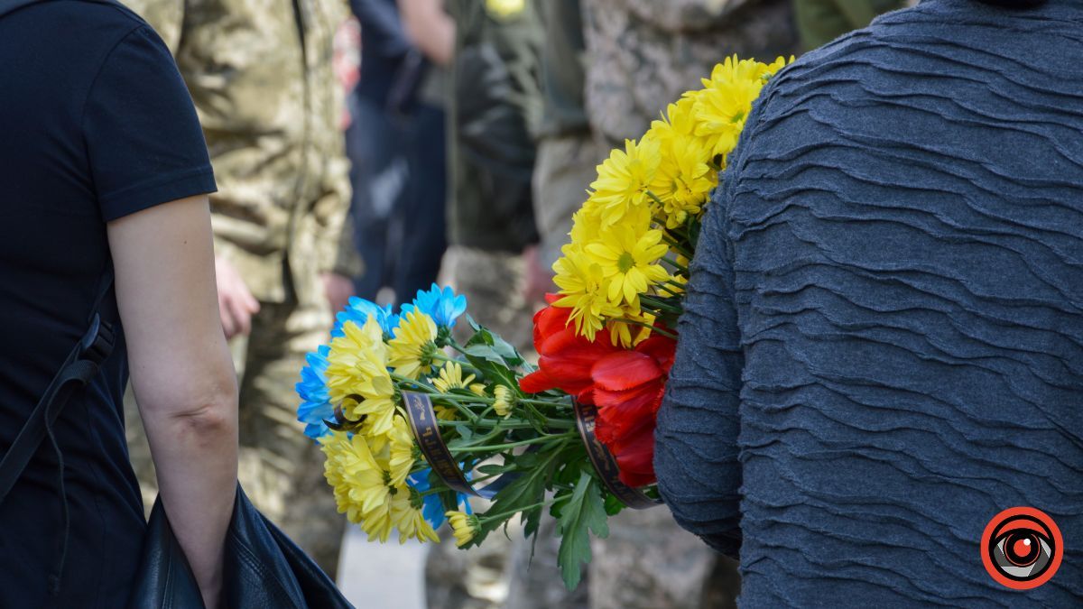 Коломия провела в останню дорогу Героя Владислава Юзюка 22