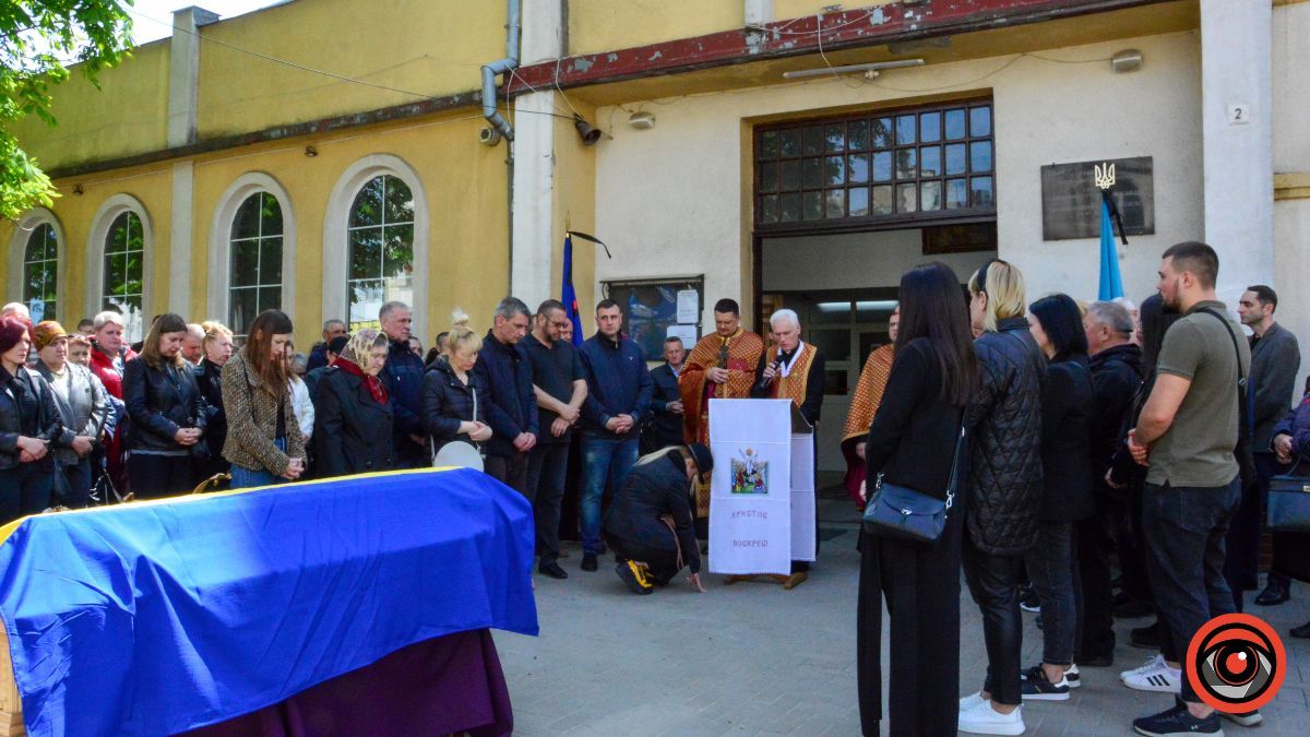 Коломия провела в останню дорогу Героя Владислава Юзюка 6