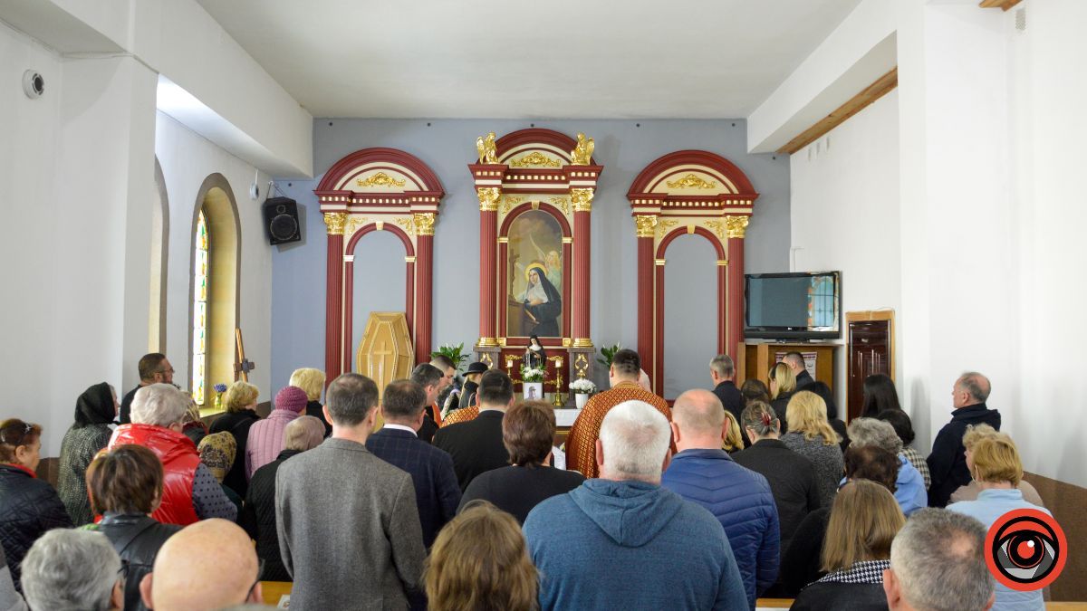 Коломия провела в останню дорогу Героя Владислава Юзюка 2