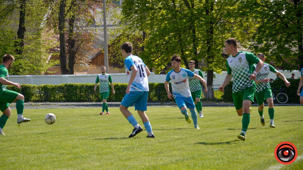 У Коломиї відбулося футбольне дербі "Покуття"-"Варатик" 17