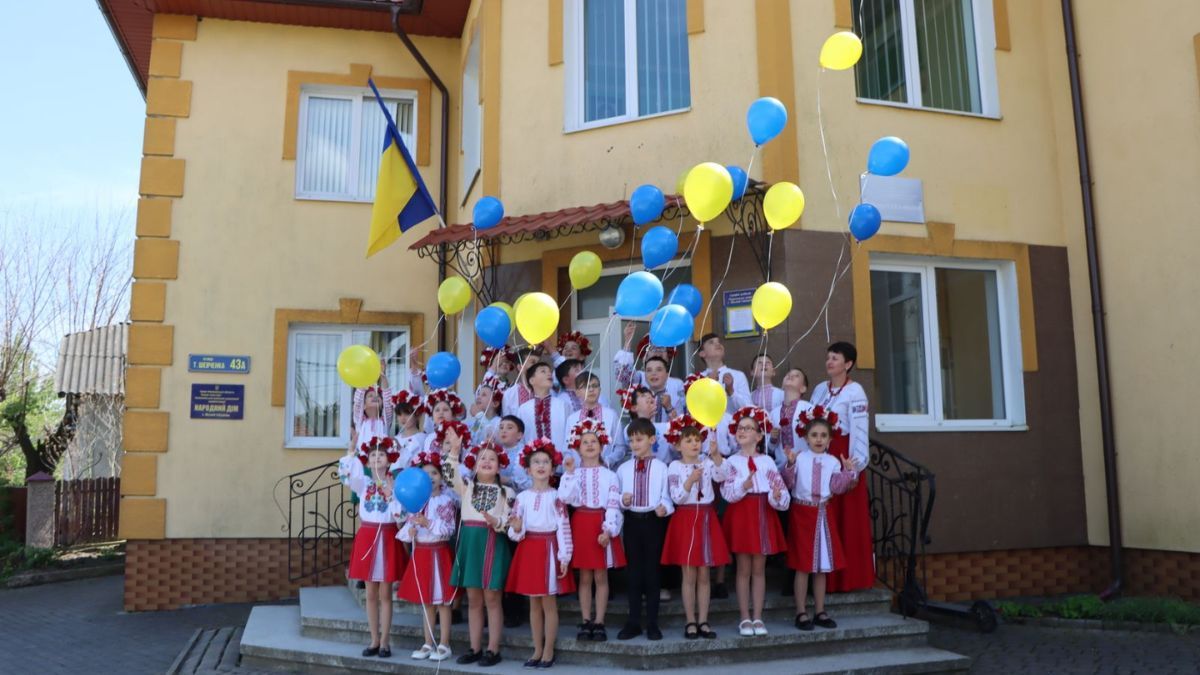 "Ми діти твої, Україно!": у Гвіздці юні митці презентували свої роботи 2