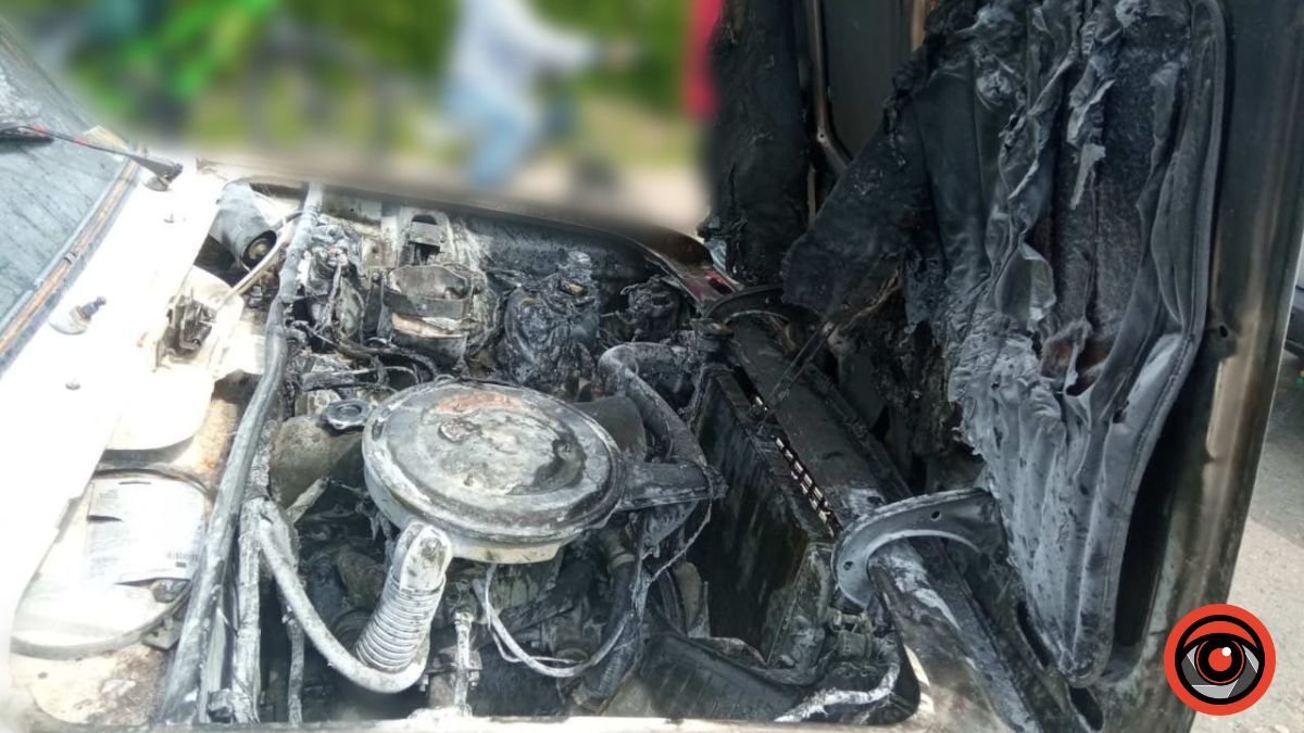 На Коломийщині горів автомобіль