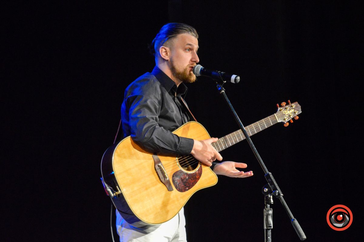 У Коломиї відбувся благодійний ювілейний концерт Павла Дворського | міні-інтерв’ю з артистом 12