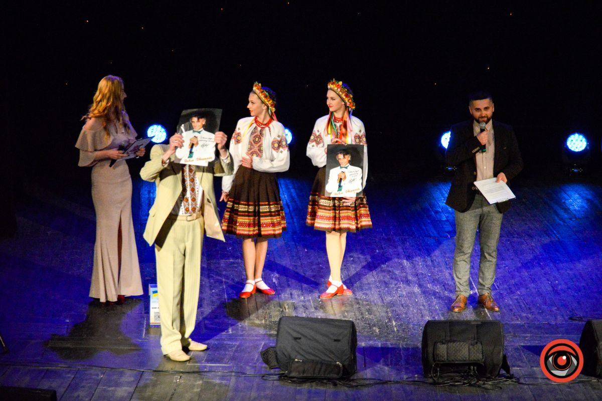 У Коломиї відбувся благодійний ювілейний концерт Павла Дворського | міні-інтерв’ю з артистом 9