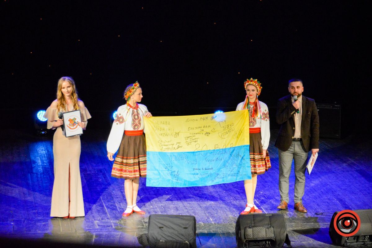 У Коломиї відбувся благодійний ювілейний концерт Павла Дворського | міні-інтерв’ю з артистом 6