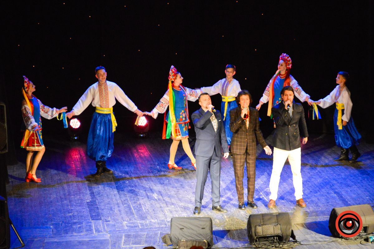 У Коломиї відбувся благодійний ювілейний концерт Павла Дворського | міні-інтерв’ю з артистом 7