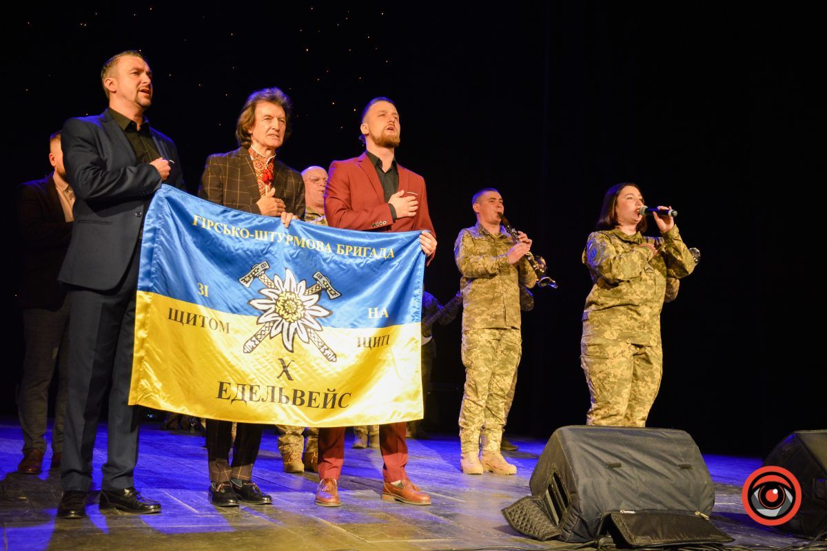 У Коломиї відбувся благодійний ювілейний концерт Павла Дворського | міні-інтерв’ю з артистом 3