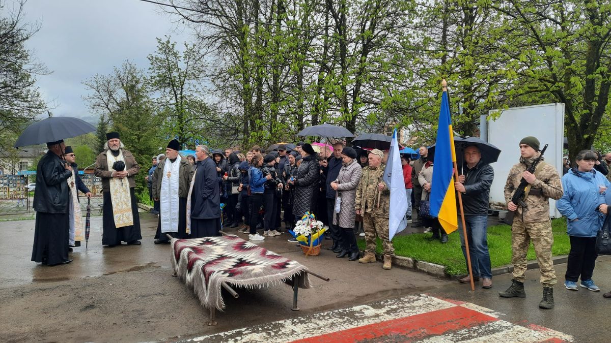 Гуцульщина провела в останню дорогу Героя Василя Пітиляка 6