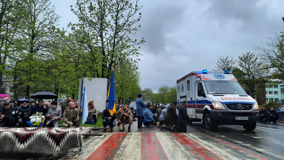 Гуцульщина провела в останню дорогу Героя Василя Пітиляка 5