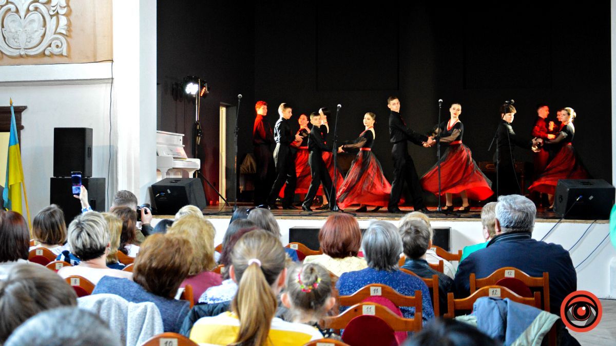 У Коломийській філармонії відбувся звітний концерт центру позашкільної освіти | Фоторепортаж 6