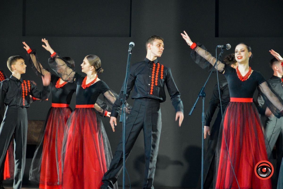 У Коломийській філармонії відбувся звітний концерт центру позашкільної освіти | Фоторепортаж 7