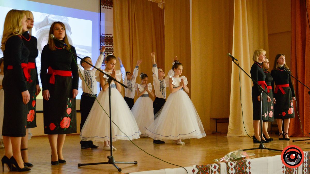 У Коломийському ліцеї №5 провели вечір пам'яті Любомира Бордуна 10