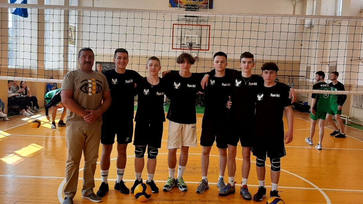 Хто переміг у турнірі з волейболу з нагоди Дня Героїв? 2