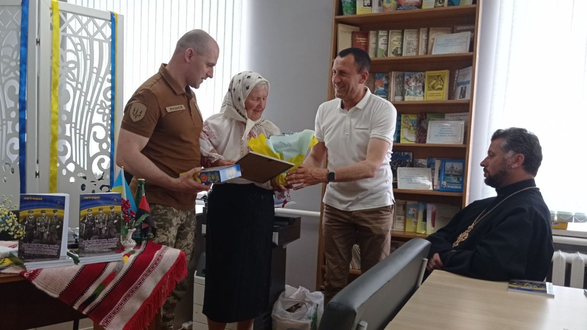 У Печеніжині відбулася презентанція книги краєзнавця Андрія Мацьківа 3