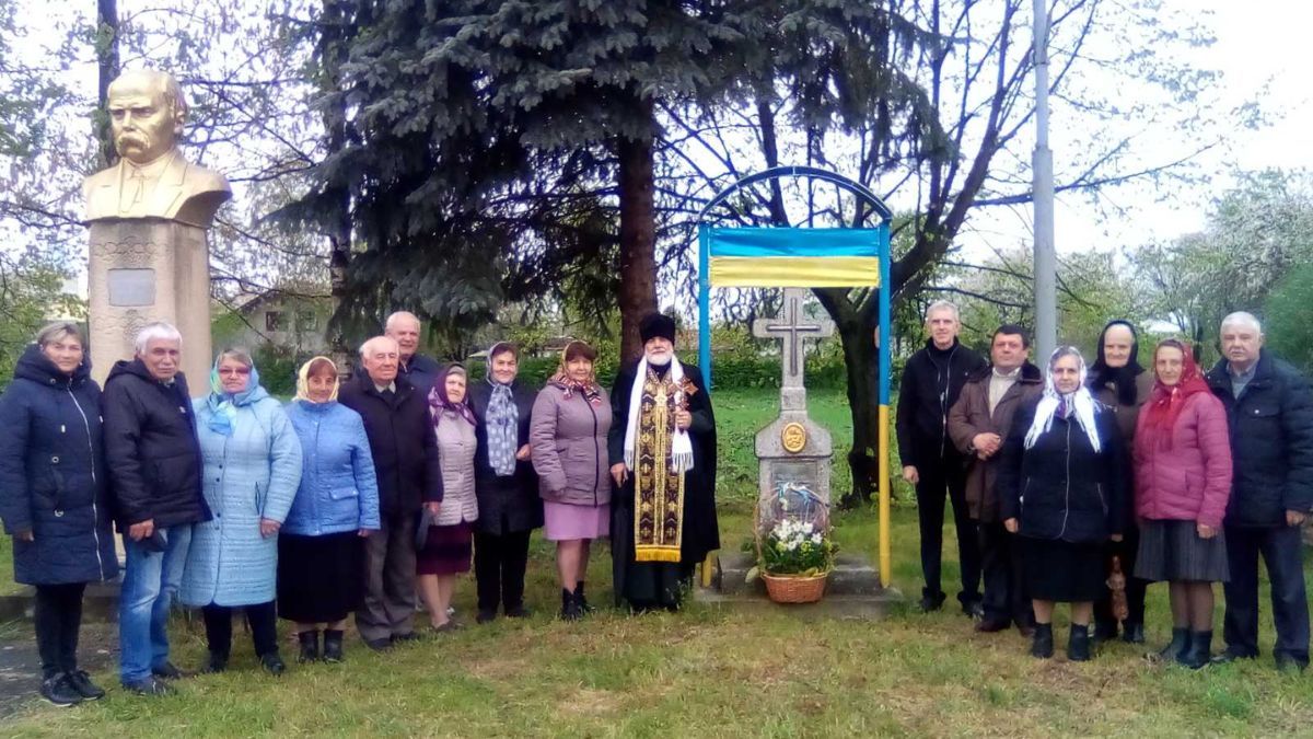 У селах Коломийщини відбулися урочистості присвячені Дню пам'яті та примирення 4