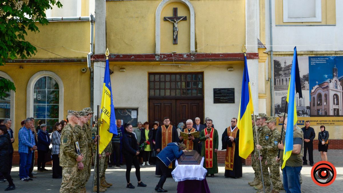 Коломия попрощалася з Героєм Ігорем Христаном 4