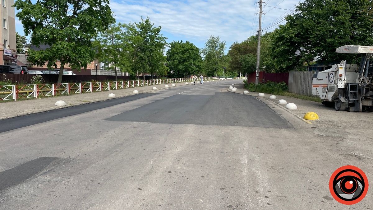 На вулиці Тарабалки в Коломиї взялися латати дорогу: ФОТО 6