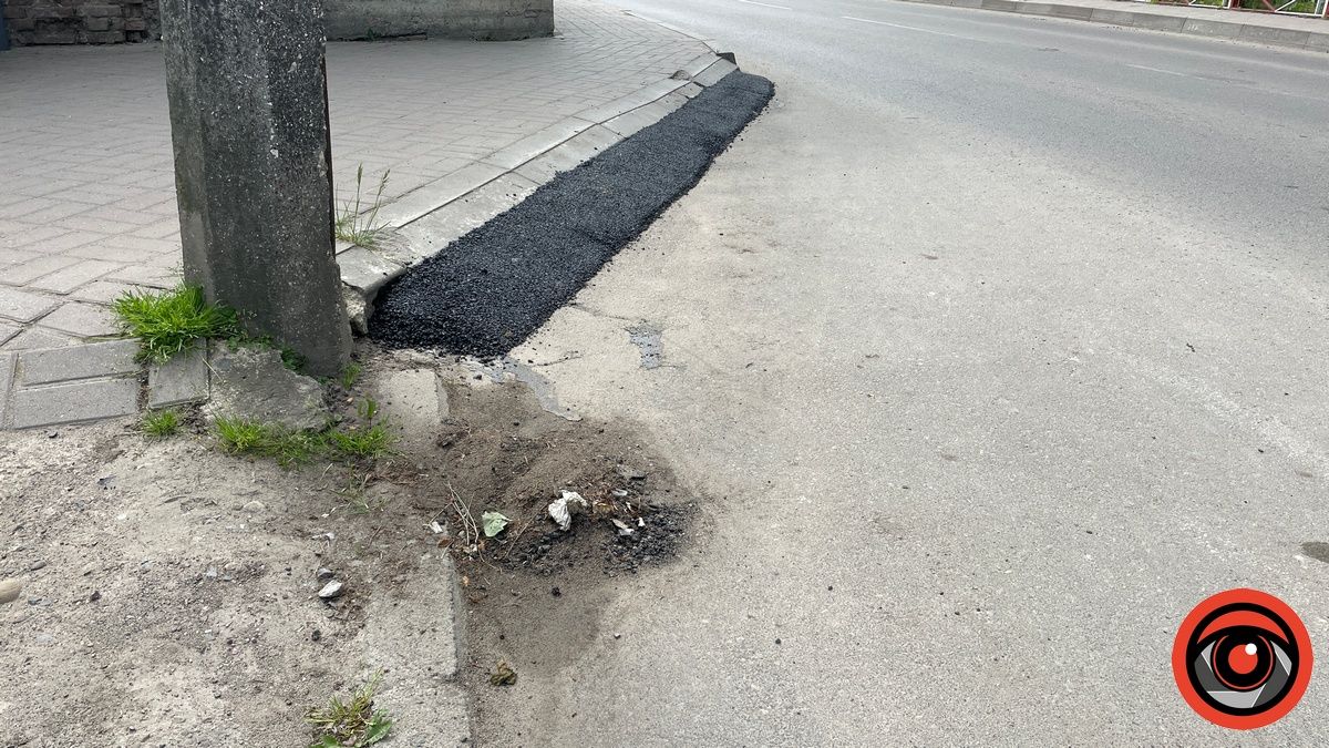 На вулиці Тарабалки в Коломиї взялися латати дорогу: ФОТО 2