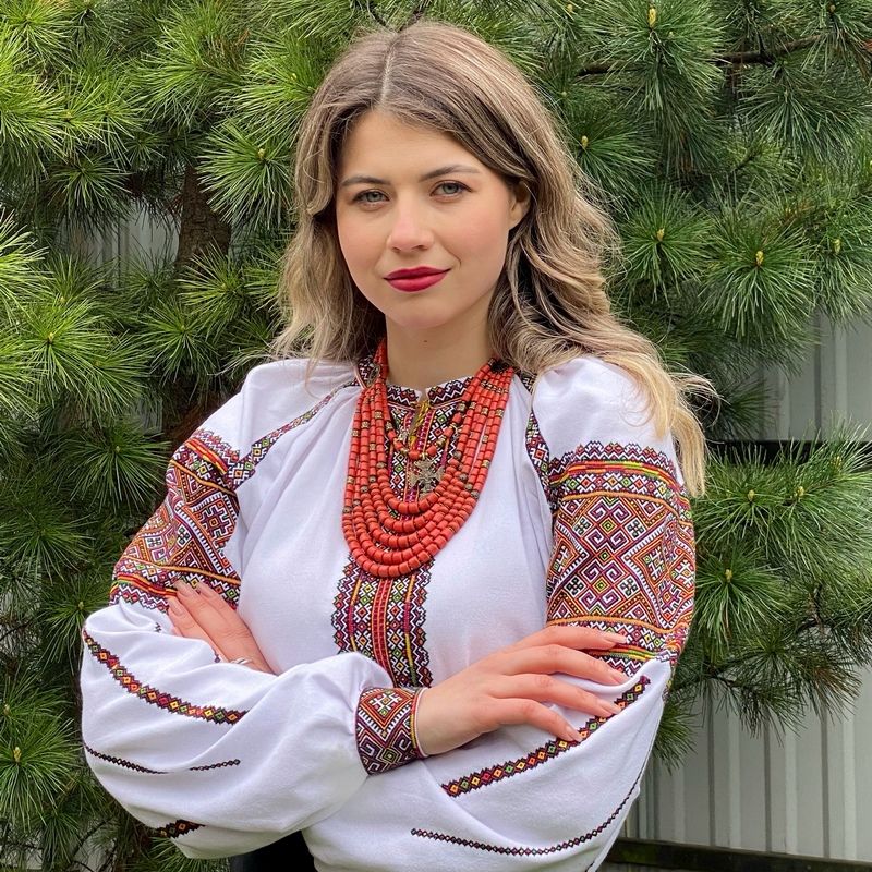 Дитяча, бабусина, власна... Поностальгуємо? | А які ваші історії улюблених вишиванок? 5