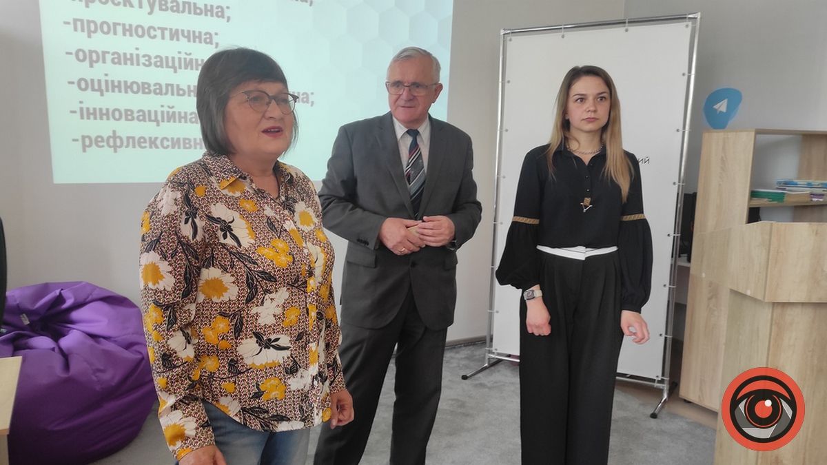 У Коломийському педколеджі практикують тренінги з колишніми випускниками 1