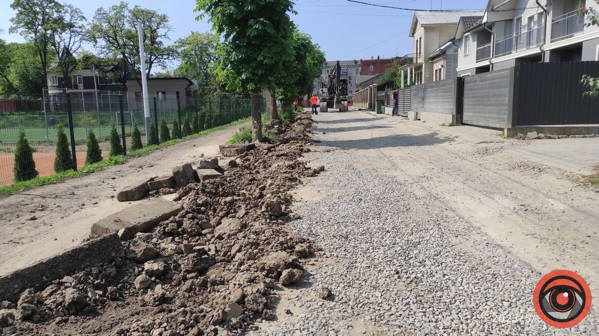 У Коломиї стартував капітальний ремонт вул. Кобилянської: коли закінчать і що то буде 3