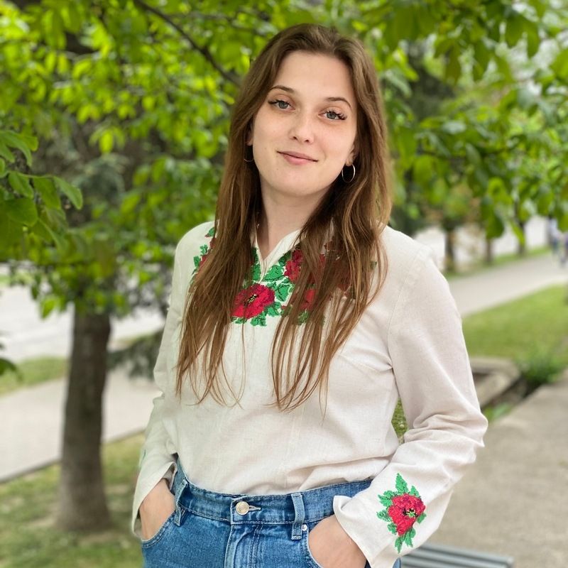 Дитяча, бабусина, власна... Поностальгуємо? | А які ваші історії улюблених вишиванок? 4