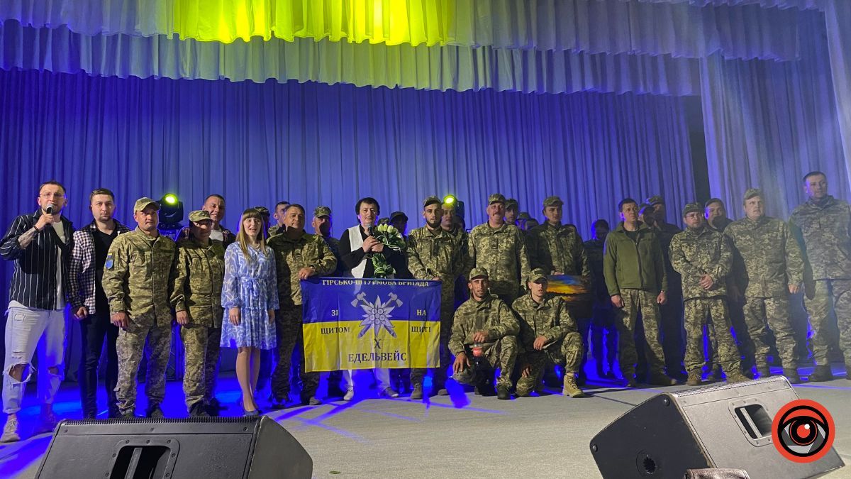 До Коломиї з благодійним концертом завітав Іван Попович 9