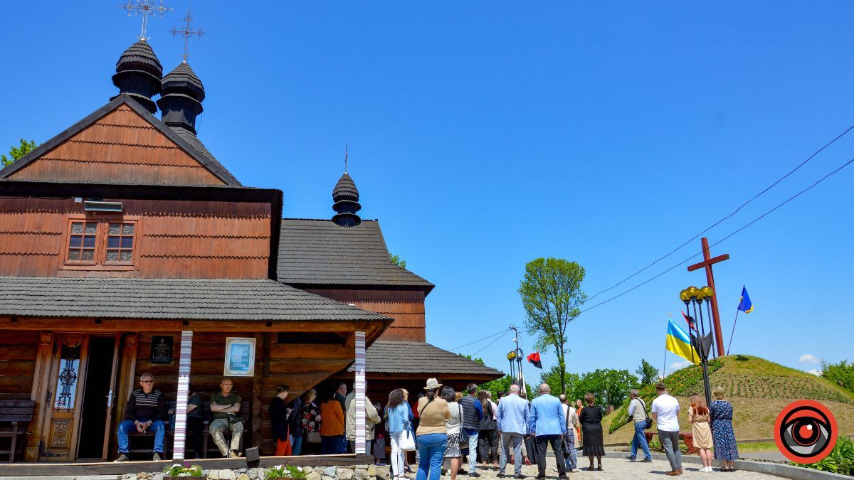 У Коломиї до Дня Героїв відбулася панихида та мітинг-реквієм 11