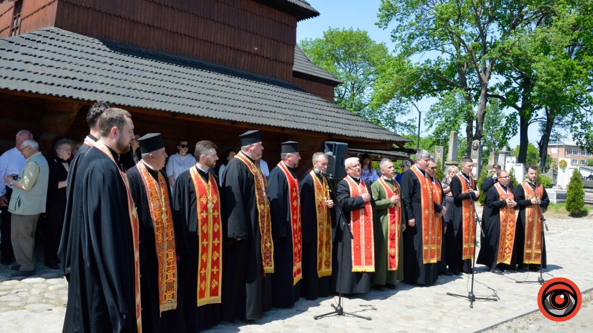У Коломиї до Дня Героїв відбулася панихида та мітинг-реквієм 4