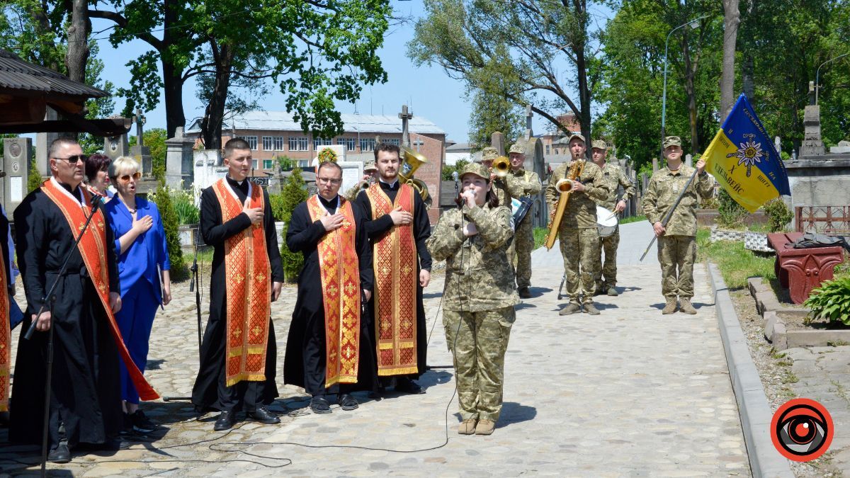 У Коломиї до Дня Героїв відбулася панихида та мітинг-реквієм 1