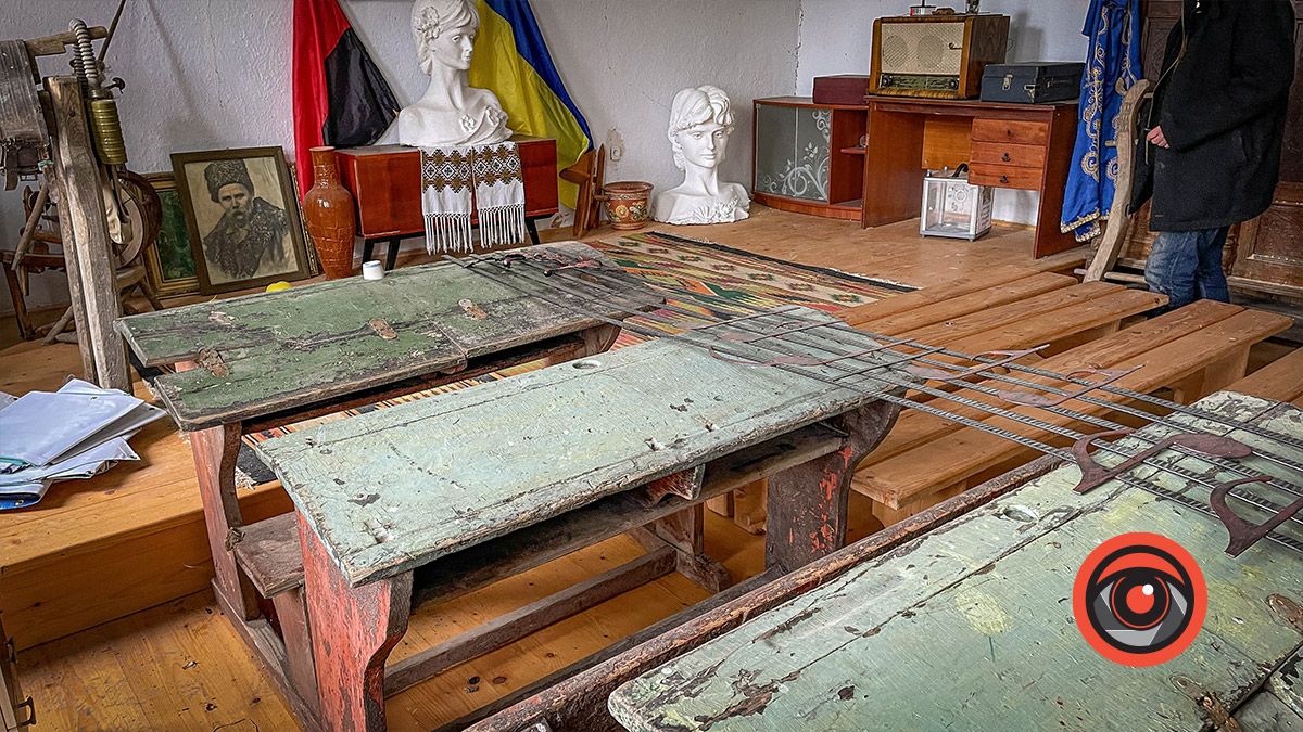 Фотоекскурсія у Музей Квітки Цісик, що в селі Ліски 9