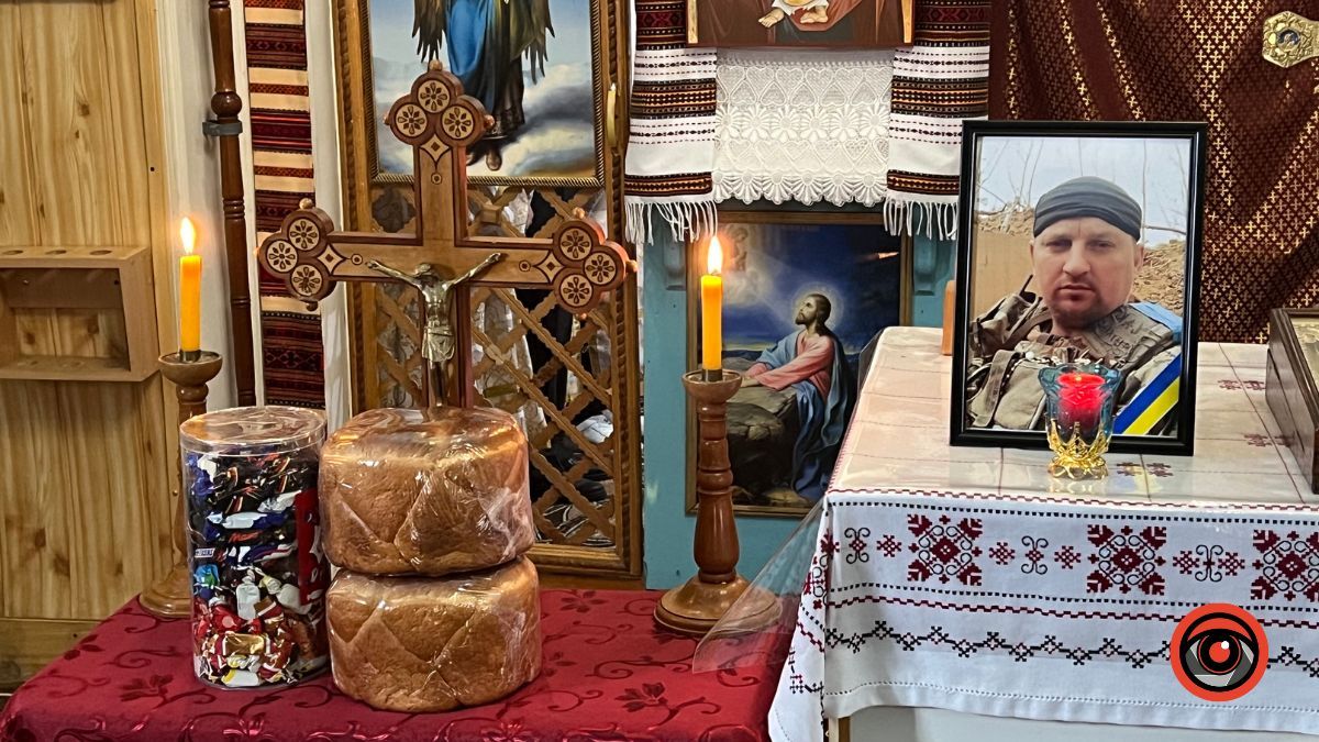 У Нижньому Вербіжі освятили пам'ятник на могилі Героя Михайла Гаєвого 1