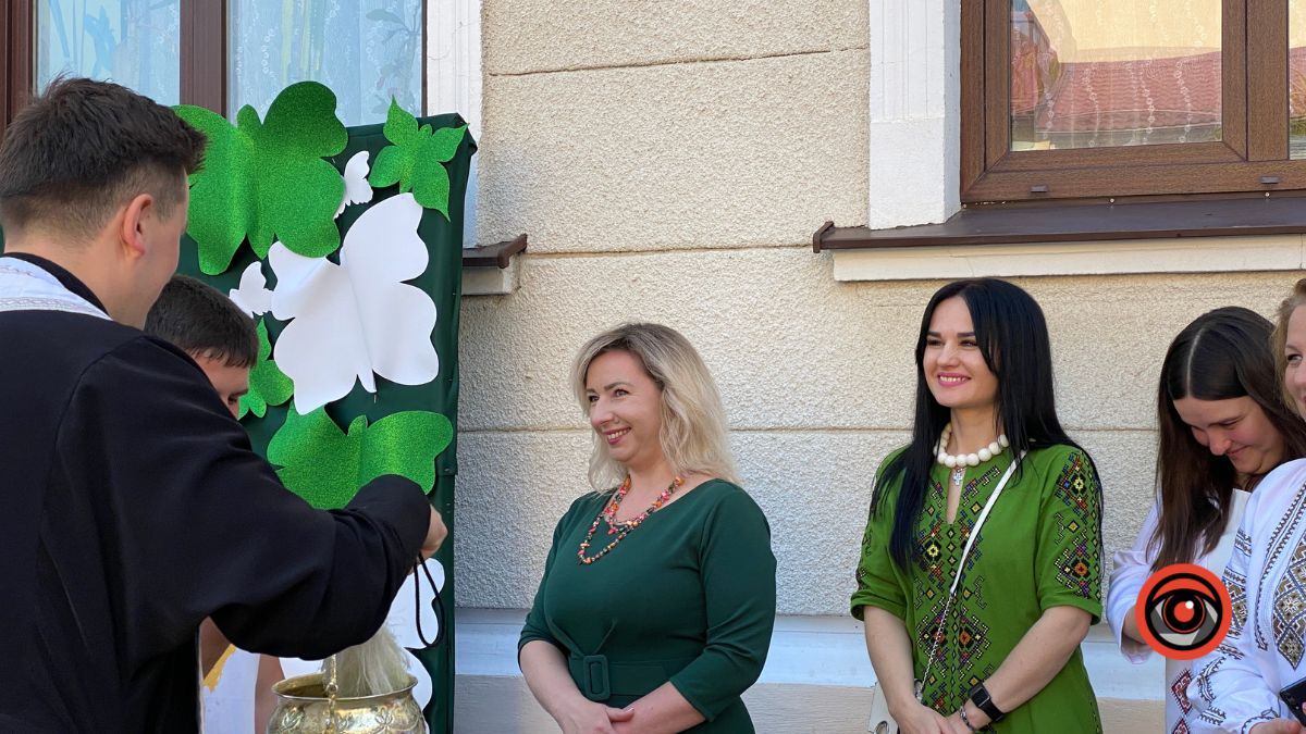 У Коломийському ліцеї №9 пролунав останній дзвінок 11