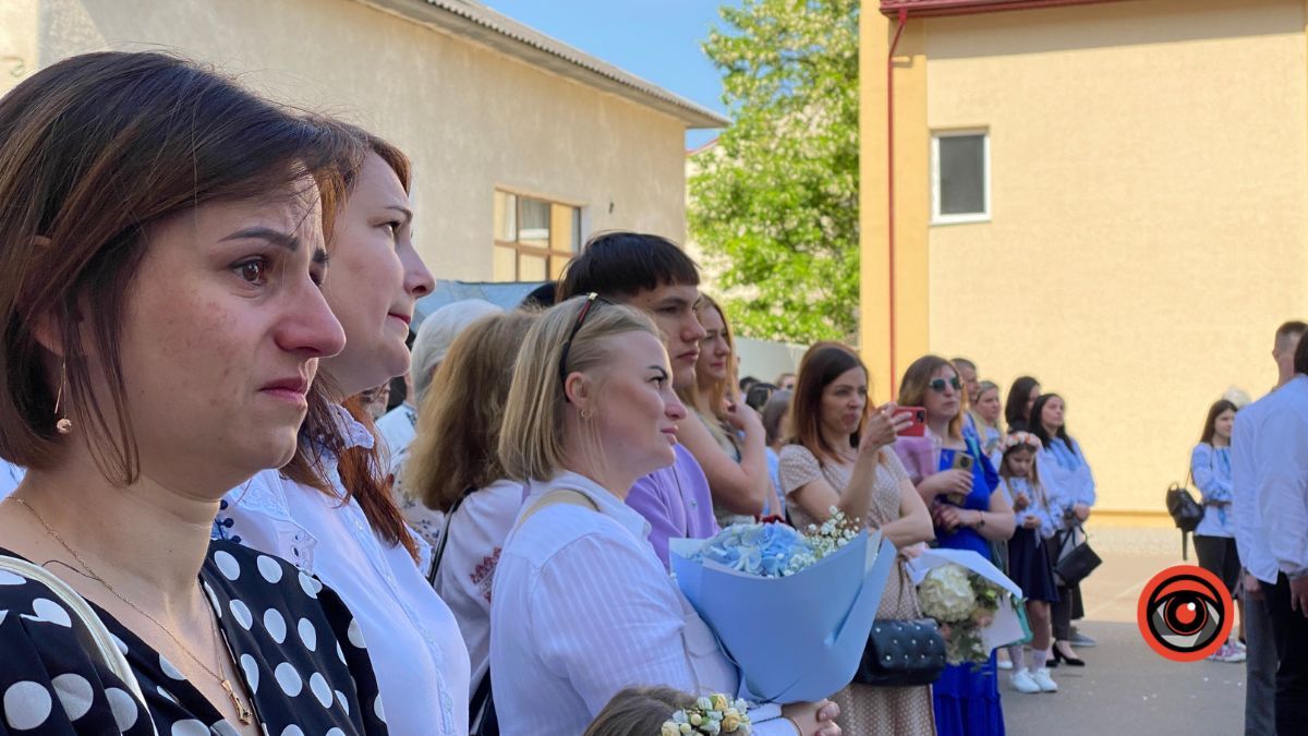 У Коломийському ліцеї №9 пролунав останній дзвінок 21
