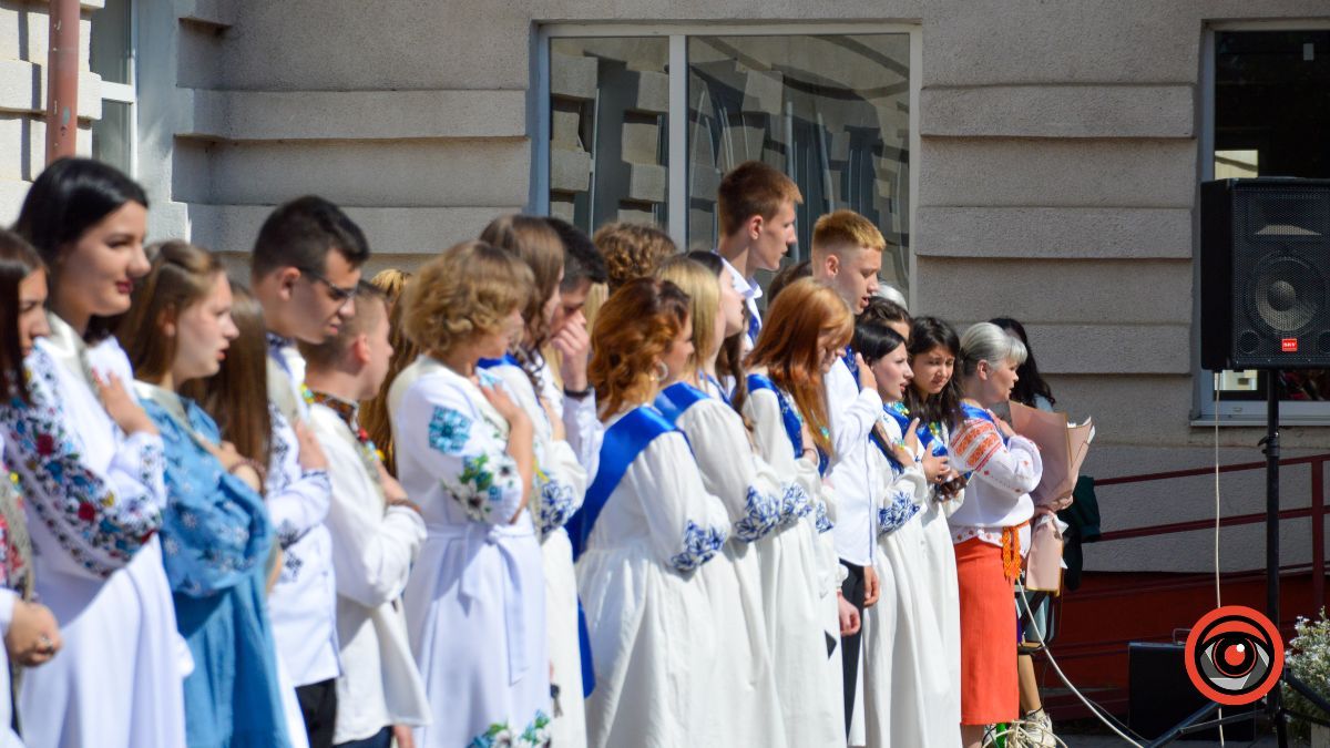 Останній дзвоник пролунав для учнів Коломийського ліцею №5 6