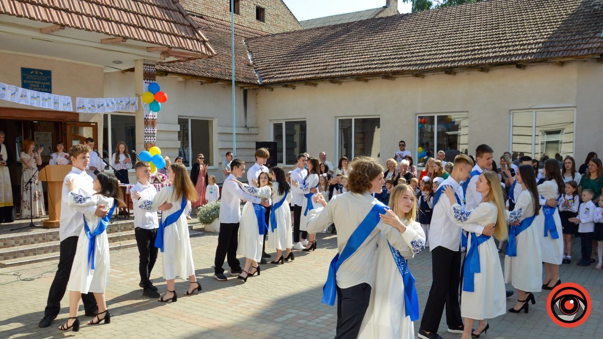 Останній дзвоник пролунав для учнів Коломийського ліцею №5 20