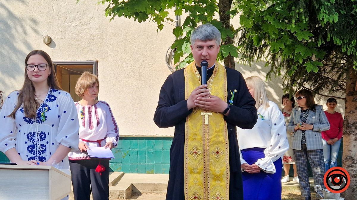 Як у Коломийській гімназії №7 пройшов останній дзвоник 5